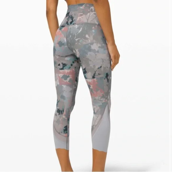 Lululemon Wunder Under Crop High-Rise *Roll Down Scallop Full-On Luxtreme 23" - Picture 2 of 9